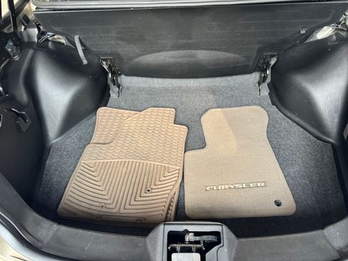 Used 2008 Chrysler Sebring Limited w/ Luxury Group FWD image 18