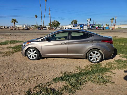 Used 2013 Hyundai Elantra Limited w/ Technology Pkg image 5