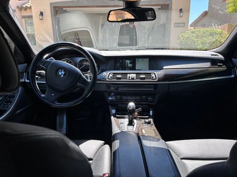 Used 2013 BMW 550i Sedan image 11
