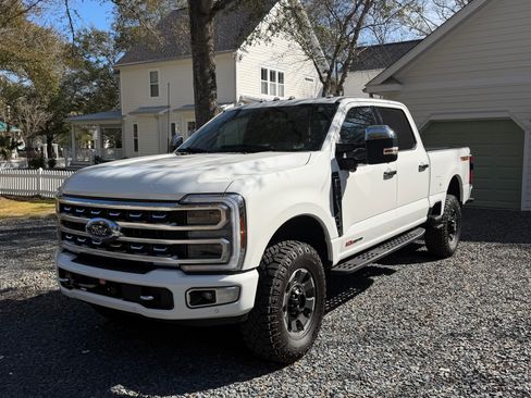 Used 2024 Ford F350 Platinum w/ Tremor Off-Road Package image 4