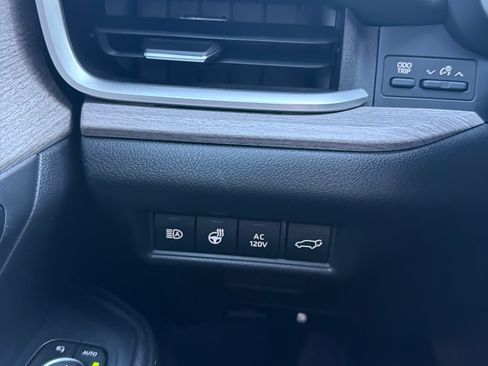 Used 2024 Toyota Grand Highlander AWD Hybrid image 8