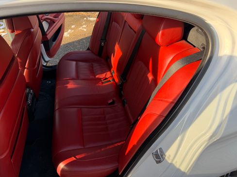 Used 2015 BMW M5 image 11