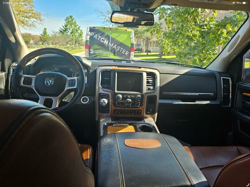 Used 2017 RAM 1500 Laramie Longhorn image 11