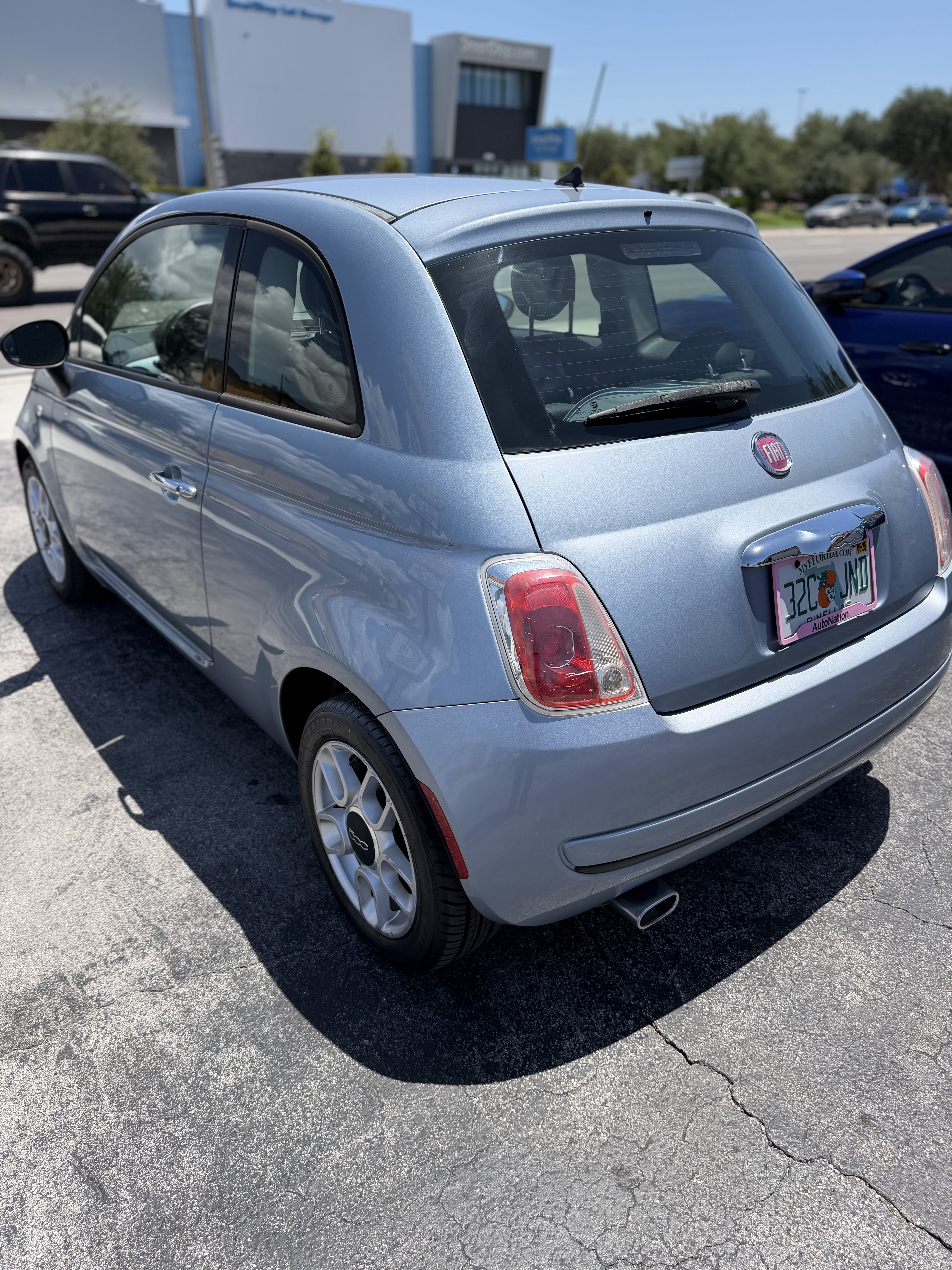 Used 2015 FIAT 500 Pop FWD image 2