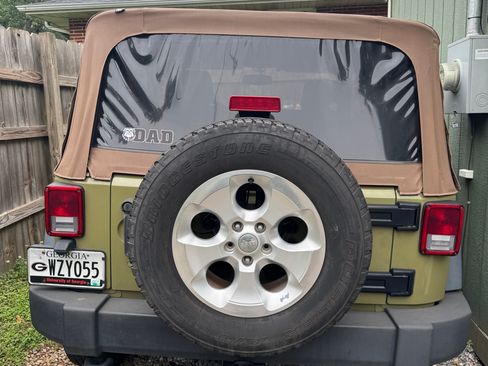 Used 2013 Jeep Wrangler Sport AWD/4WD image 6