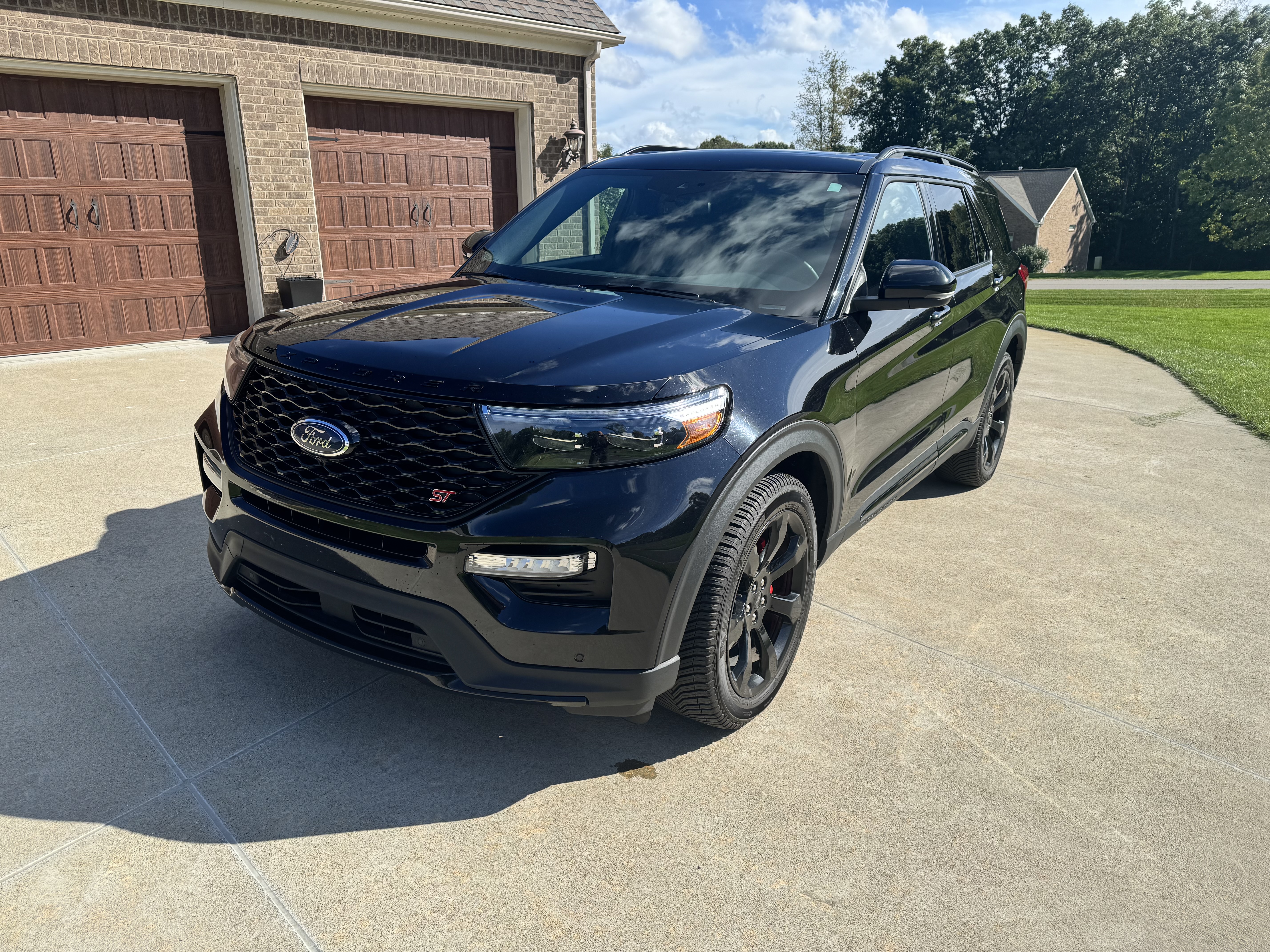 Used 2023 Ford Explorer ST w/ Equipment Group 401A AWD/4WD image 6
