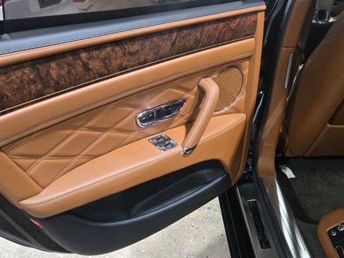 Used 2014 Bentley Flying Spur W12 AWD/4WD image 18