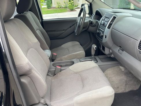 Used 2012 Nissan Frontier SV RWD image 8