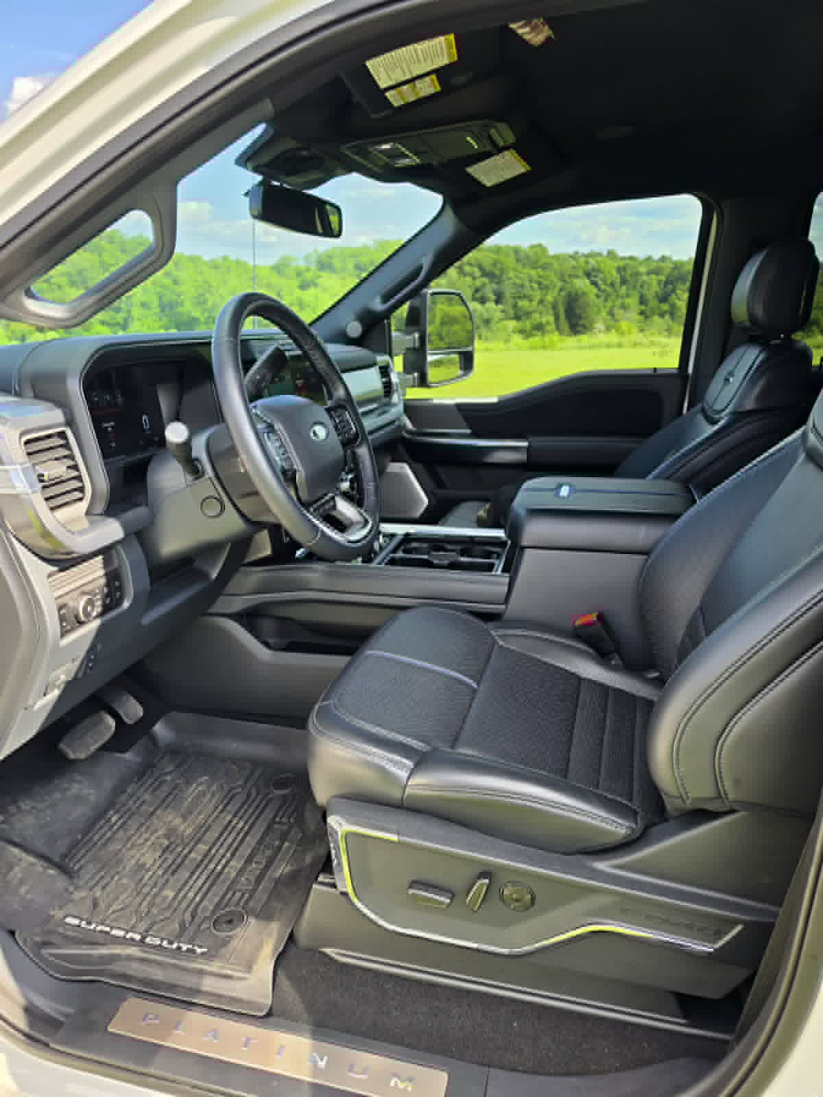 Used 2025 Ford F350 Platinum AWD/4WD image 8