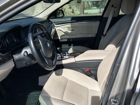 Used 2011 BMW 535i xDrive Sedan image 11