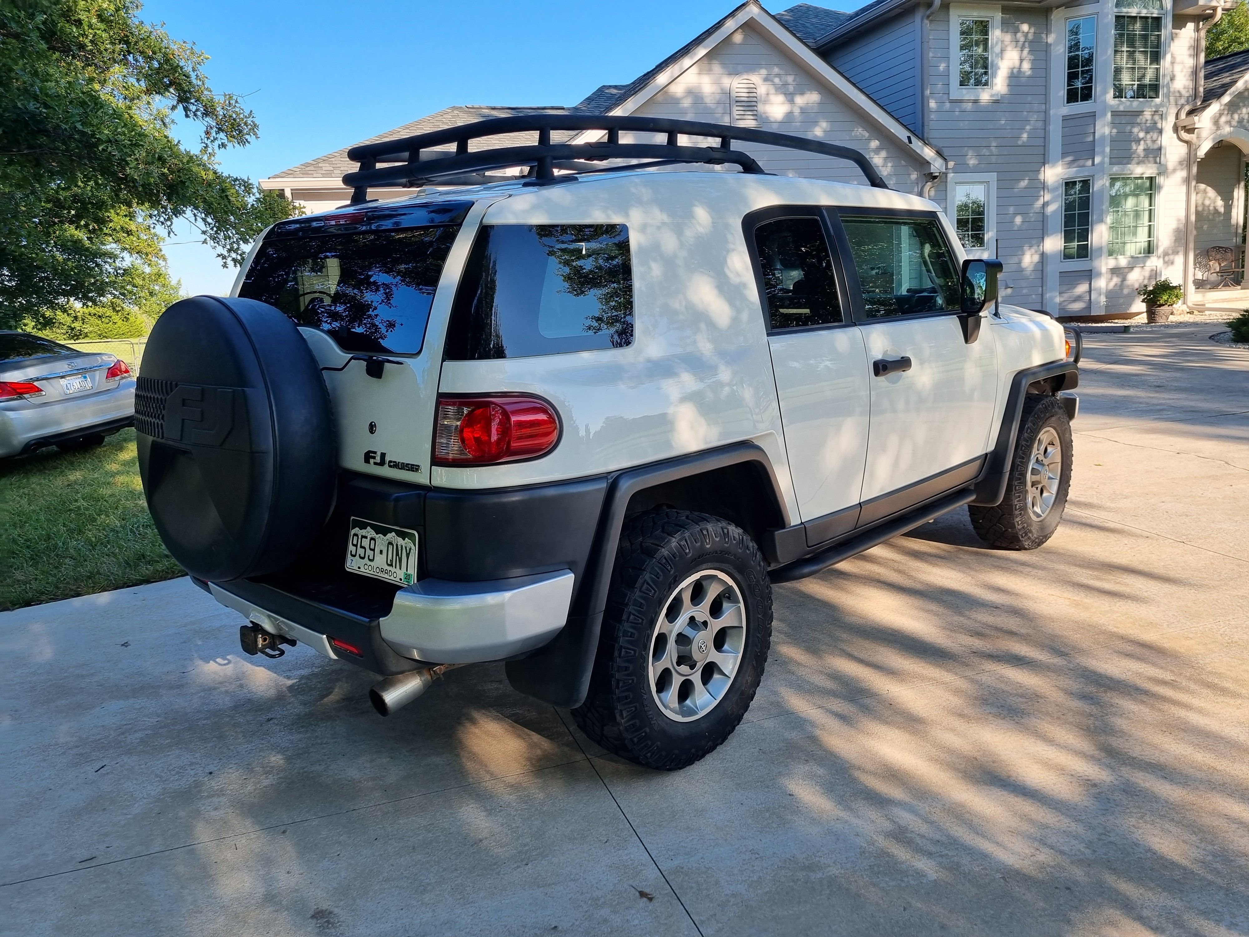 Used 2011 Toyota FJ Cruiser 4WD w/ Upgrade Pkg image 8