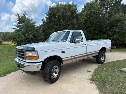 Used 1996 Ford F150 2WD Regular Cab image 1