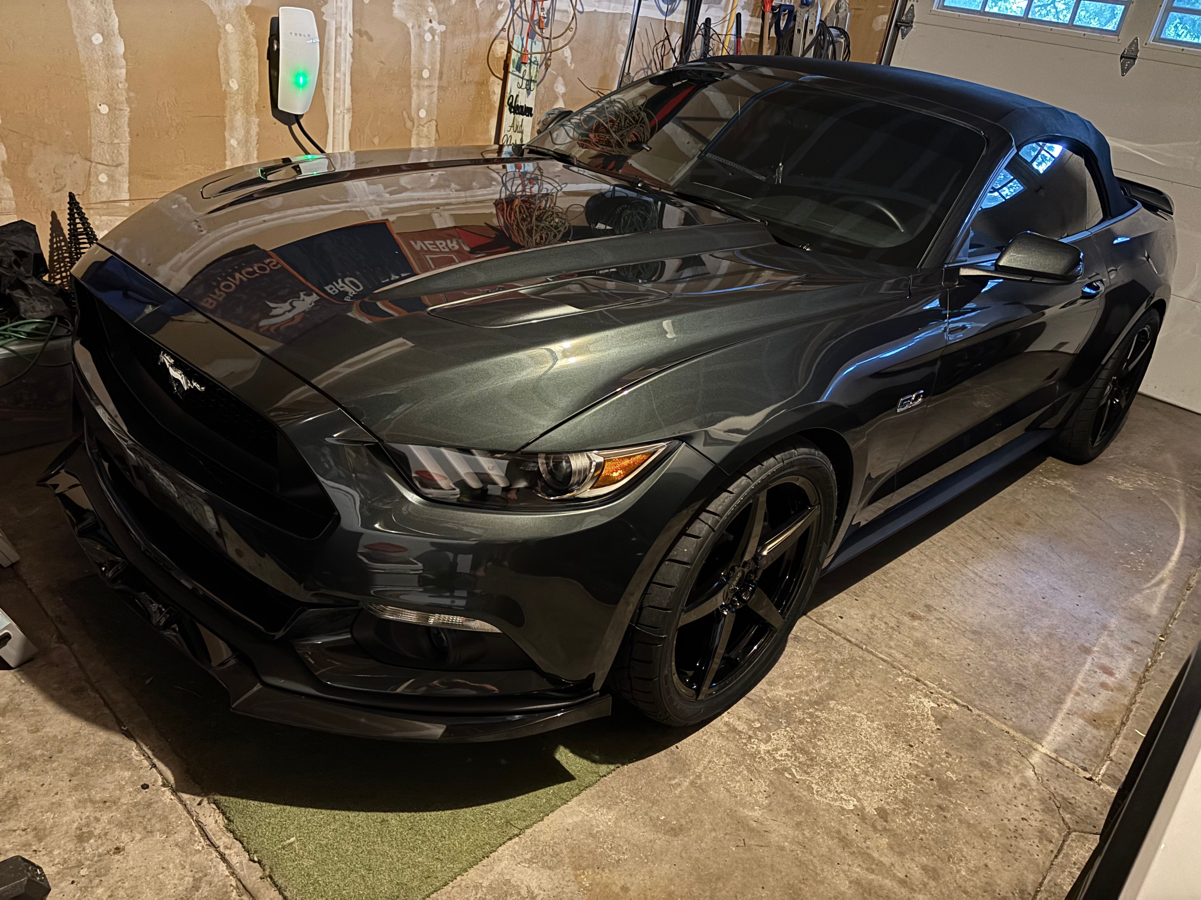 Used 2016 Ford Mustang GT Premium RWD image 6