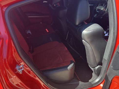 Used 2016 Dodge Charger R/T Scat Pack w/ Technology Group image 31