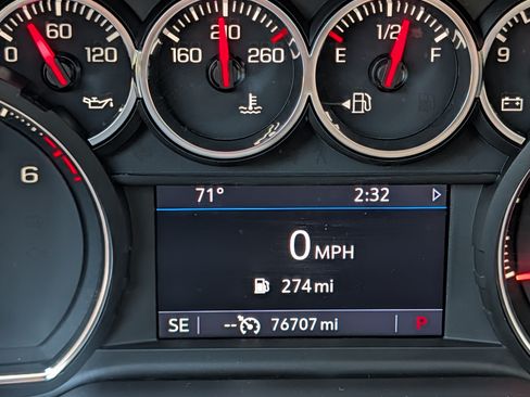 Used 2021 Chevrolet Suburban RST w/ Luxury Package image 8