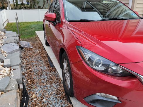 Used 2015 MAZDA MAZDA3 i Sport image 2