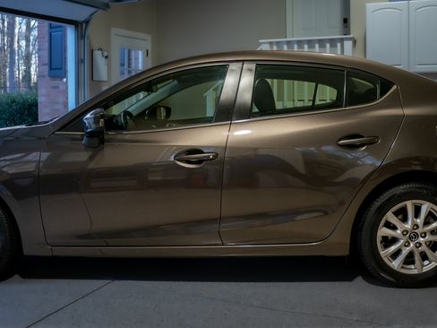 Used 2016 MAZDA MAZDA3 i Touring image 6
