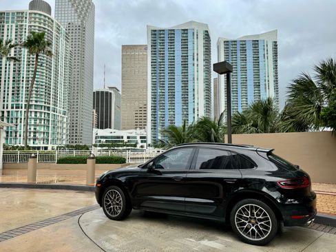 Used 2018 Porsche Macan S w/ Premium Package Plus AWD/4WD image 5
