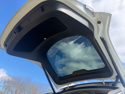 Used 2021 Tesla Model Y Long Range AWD/4WD image 10