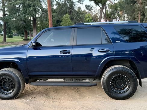 Used 2022 Toyota 4Runner SR5 RWD image 11