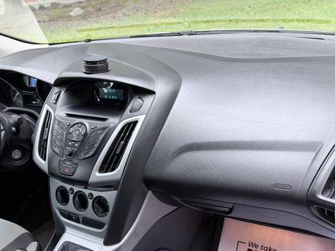 Used 2012 Ford Focus SE w/ SE Sport Pkg FWD image 9