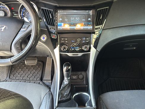 Used 2011 Hyundai Sonata SE FWD image 5