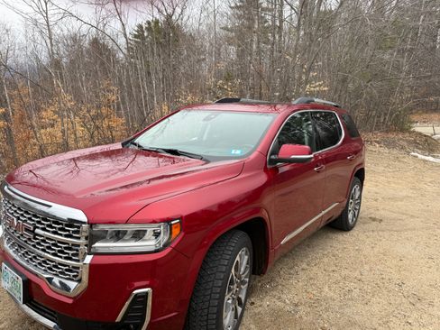 Used 2021 GMC Acadia Denali w/ Denali Ultimate Package AWD/4WD image 14