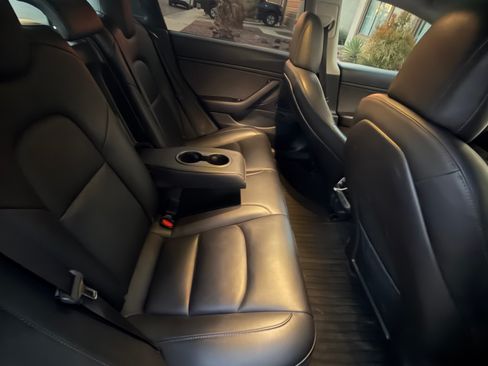 Used 2019 Tesla Model 3 Performance image 10