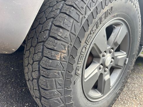 Used 2011 Jeep Liberty Renegade w/ Premium Group image 13