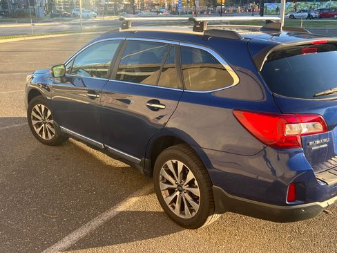 Used 2017 Subaru Outback 3.6R Touring w/ Popular Package #5A image 5