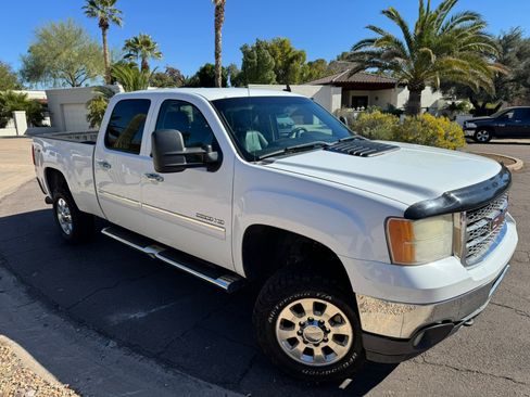 Used 2013 GMC Sierra 3500 SLE w/ HD SLE Premium Package image 4