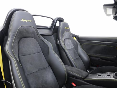 Used 2020 Porsche 718 Boxster Spyder image 16