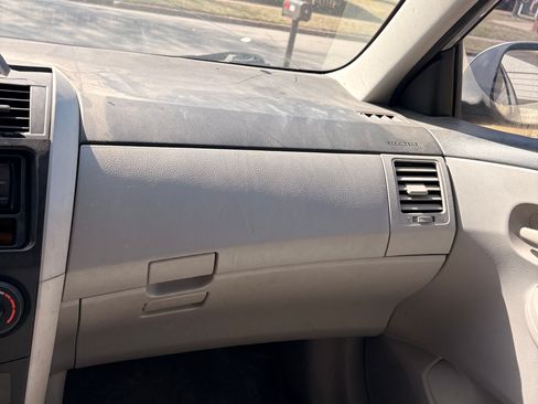 Used 2012 Toyota Corolla L image 12