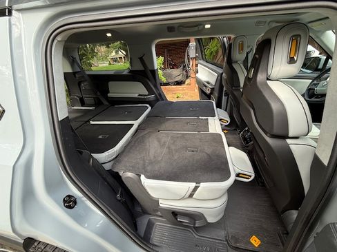 Used 2023 Rivian R1S Adventure image 15