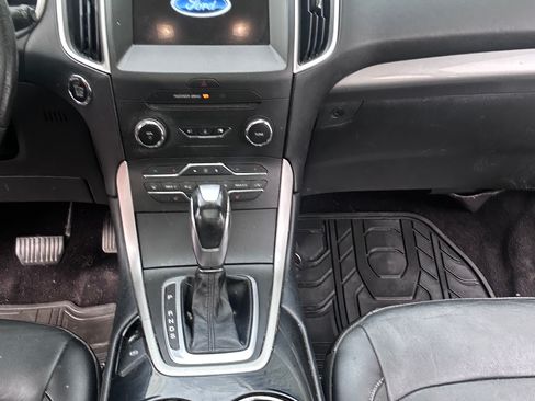 Used 2016 Ford Edge SEL w/ Equipment Group 201A AWD/4WD image 4