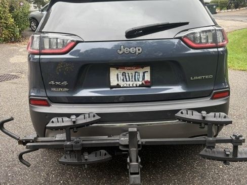 Used 2020 Jeep Cherokee Limited AWD/4WD image 2