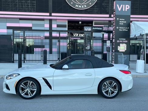 Used 2020 BMW Z4 sDrive30i w/ Premium Package image 2