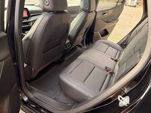 Used 2025 Chevrolet Equinox LT w/ Convenience Package II AWD/4WD image 25
