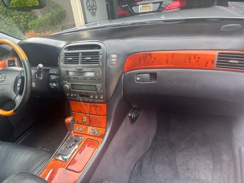 Used 2004 Lexus LS 430 image 10