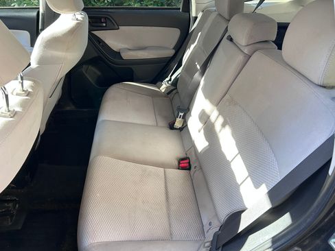 Used 2014 Subaru Forester 2.5i Premium w/ All-Weather Package image 6