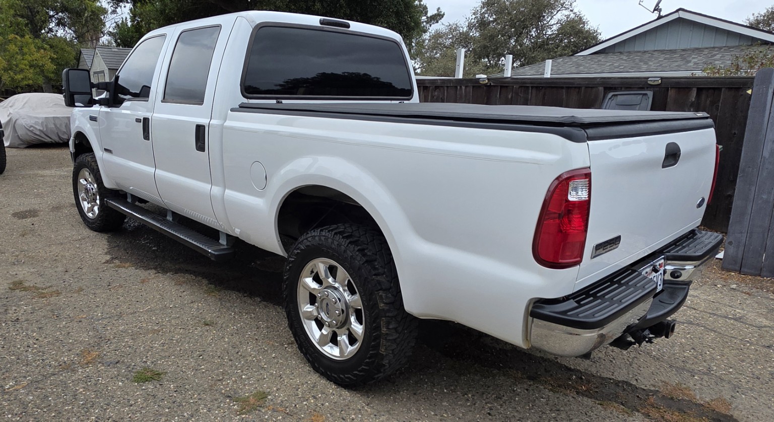 Used 2006 Ford F250 XLT AWD/4WD image 1