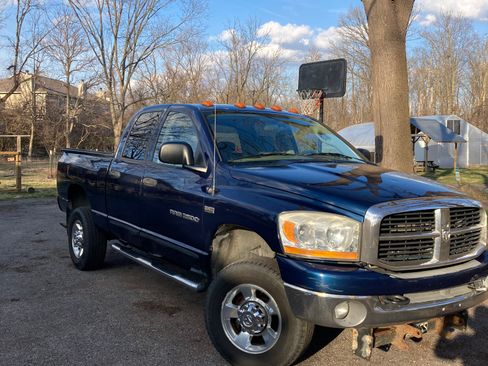 Used 2006 Dodge Ram 2500 Truck SLT image 4
