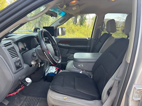 Used 2006 Dodge Ram 2500 Truck SLT w/ Quad Cab Big Horn Value Group AWD/4WD image 9