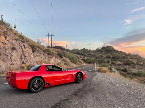 Used 2004 Chevrolet Corvette Z06 w/ Memory Package image 16