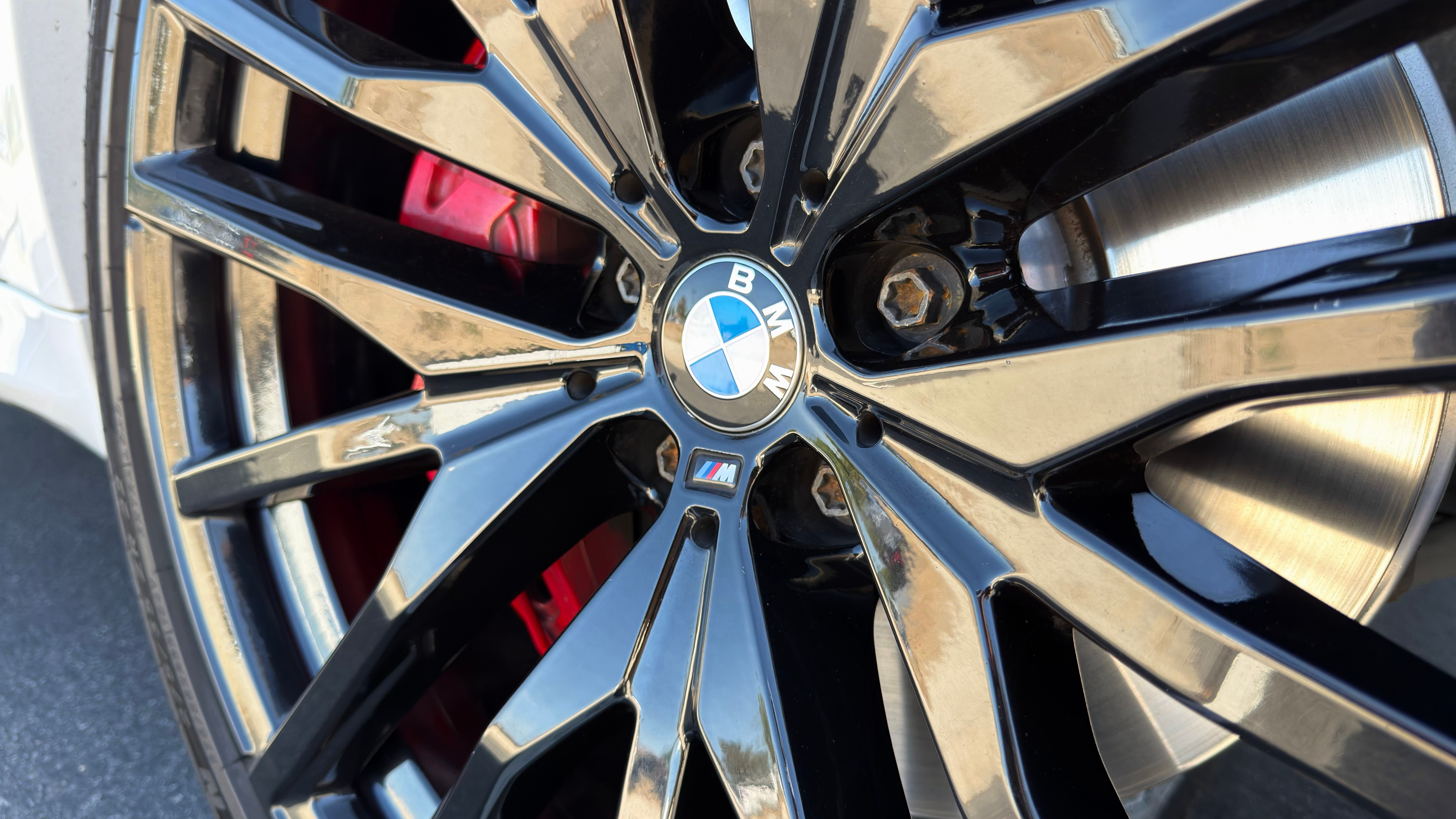 Used 2022 BMW X5 xDrive40i w/ M Sport Package AWD/4WD image 8