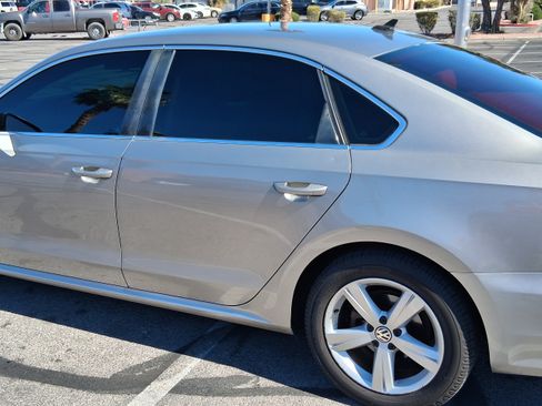 Used 2012 Volkswagen Passat 2.5 SE image 8