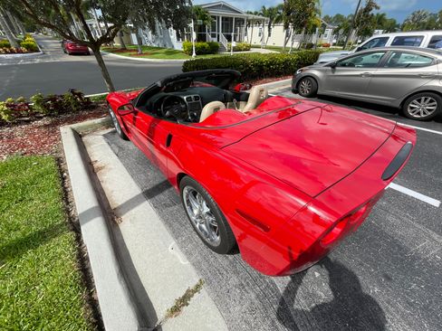 Used 2006 Chevrolet Corvette Convertible w/ Preferred Equipment Group RWD image 13