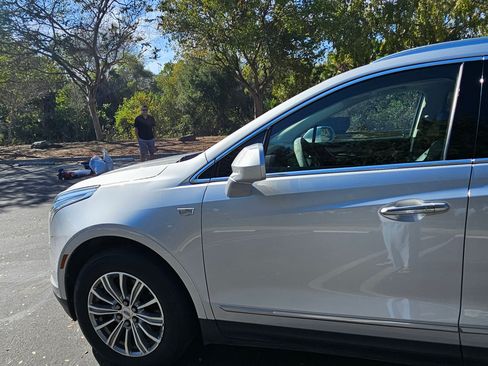 Used 2018 Cadillac XT5 Luxury w/ Driver Awareness Package image 5