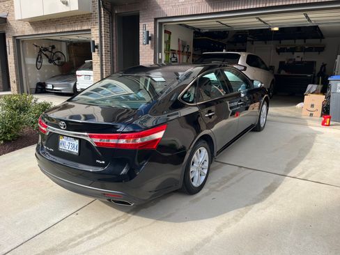 Used 2013 Toyota Avalon XLE image 6