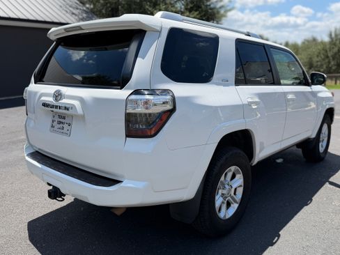 Used 2014 Toyota 4Runner SR5 AWD/4WD image 6